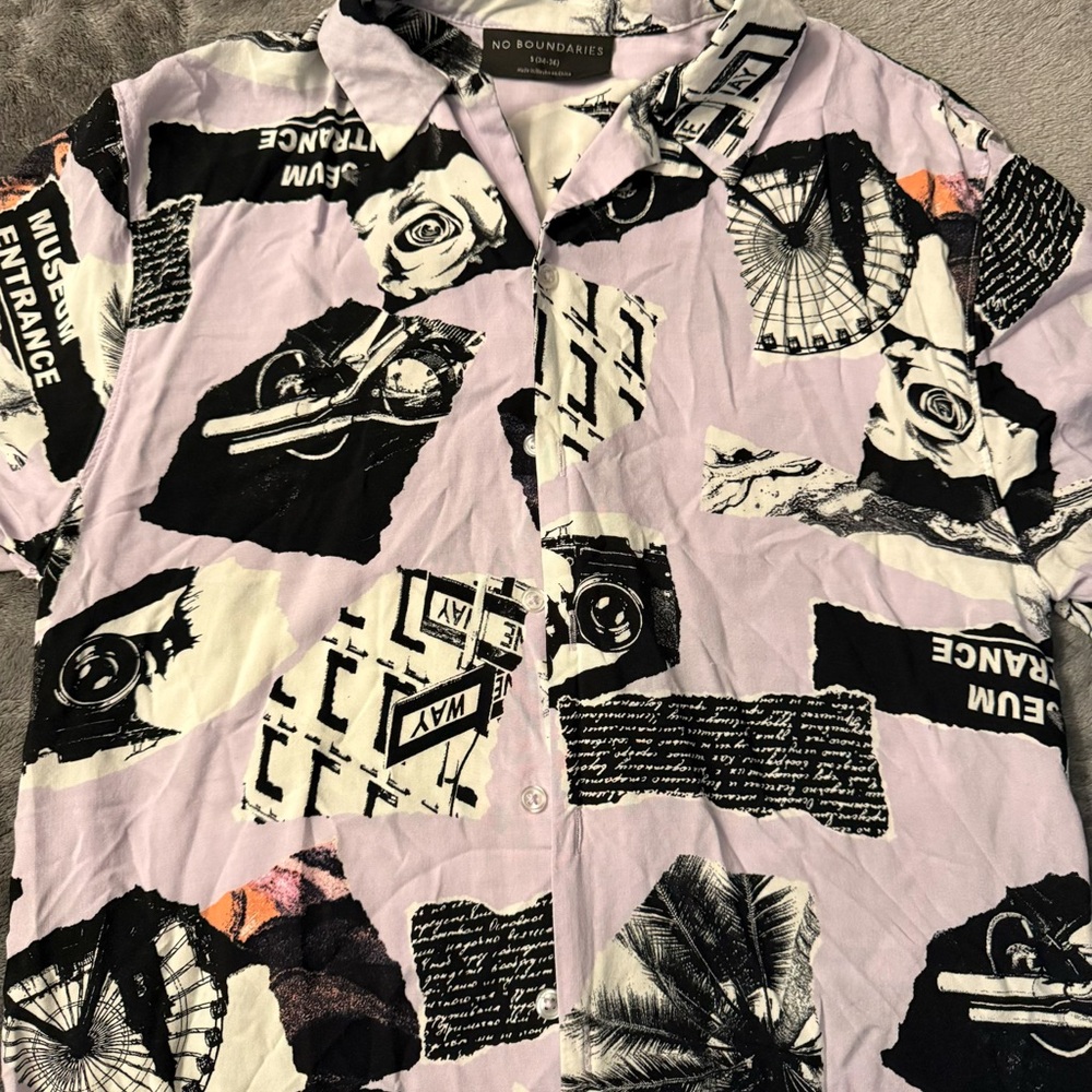No Boundaries Men's Graphic Shirt - Black, White, and Purple